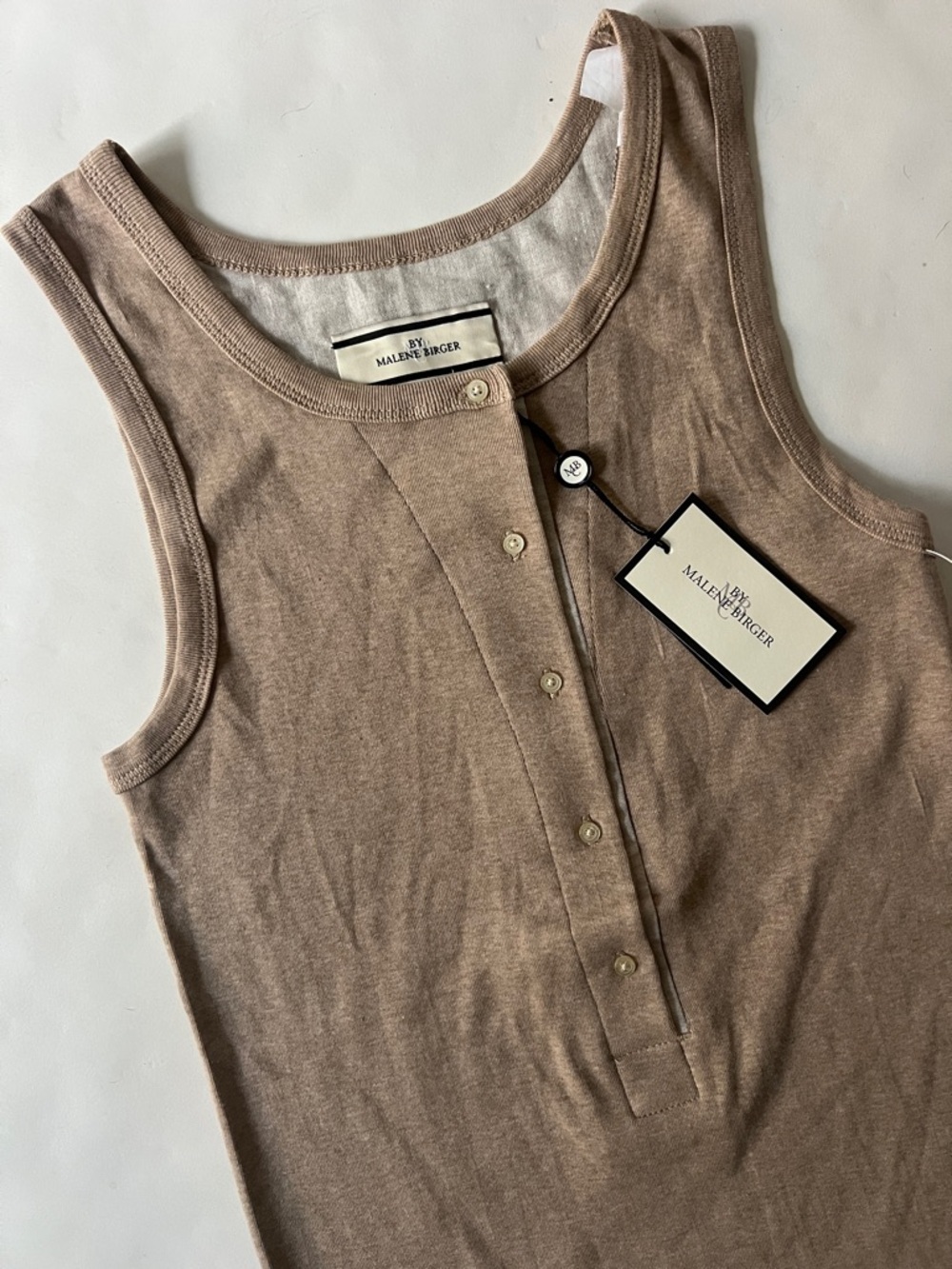 NWT BY MALENE BIRGER Kaloo TAN BUTTON DOWN NEUTRAL TANK TOP - COTTON LINEN Large - Picture 3 of 8